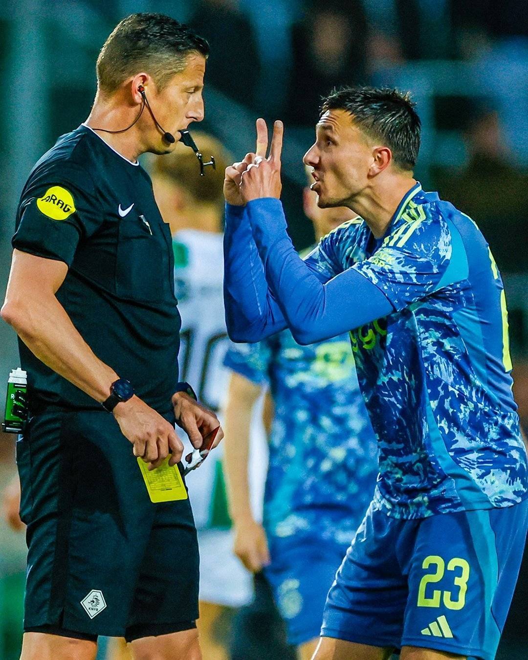 ewc投注平台 -赛前欧超杯焦点战；阿贾克斯门线救险；球迷炸锅；赛程密集仍需轮换 