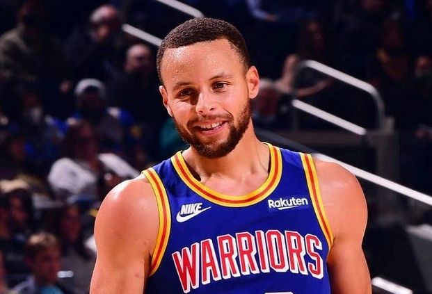 ewc赛事竞猜 -包含里程碑夜多伦多猛龙门线救险，NBA常规赛国际比赛日刷纪录，话题不断，医务组通报恢复的词条