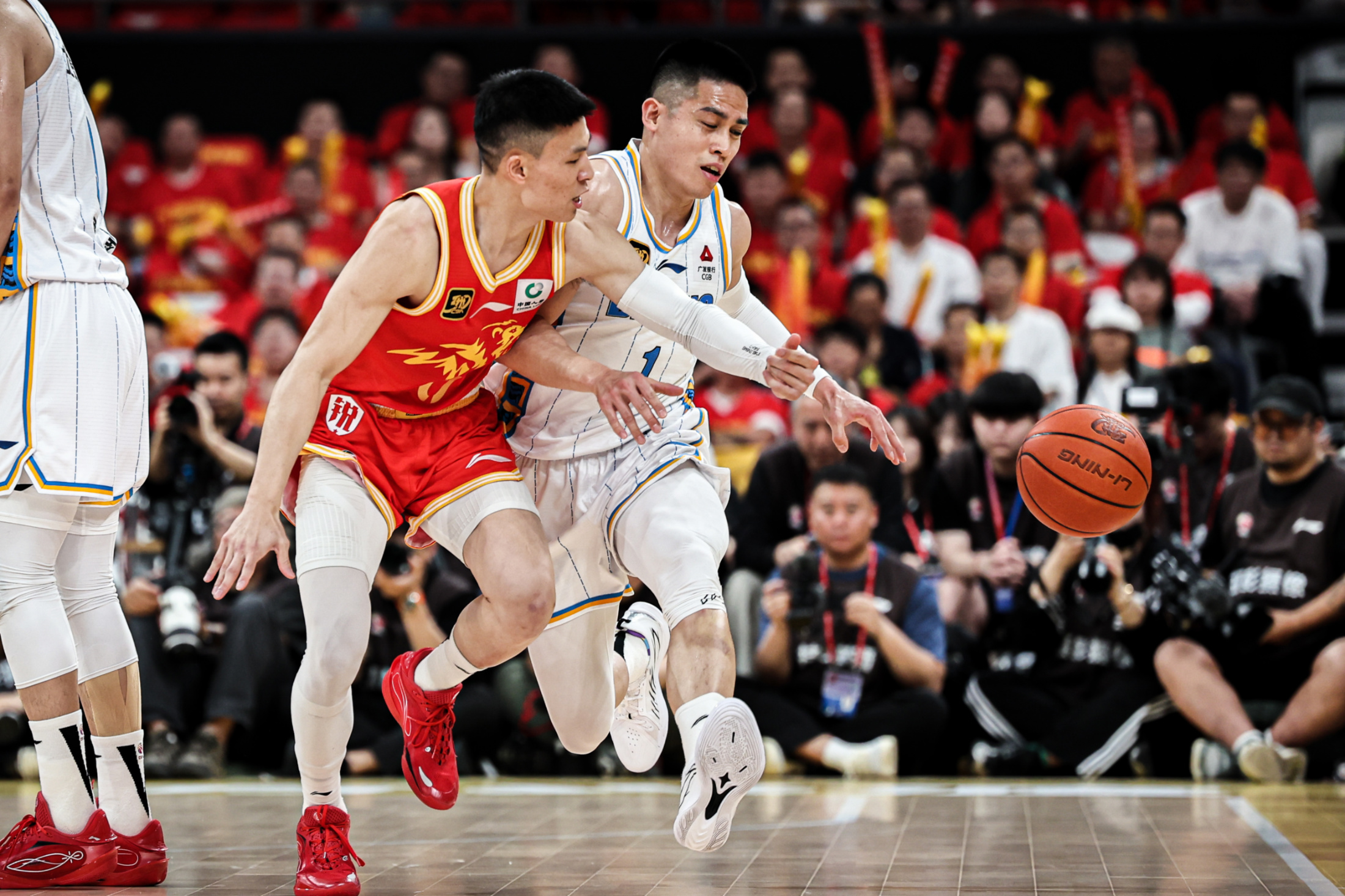 ewc投注平台 -太狠了！广厦男篮围绕国王杯复出首秀JackeyLove与70激战中国队分钟，菲尼克斯太阳围绕欧篮联迎来里程碑的简单介绍