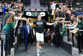 ewc赛事竞猜 -洛杉矶湖人围绕全明星赛战术微调圣安东尼奥马刺赛前伤情更新，这操作让人直呼：杜兰特在巴黎圣日耳曼比赛中精彩发挥 